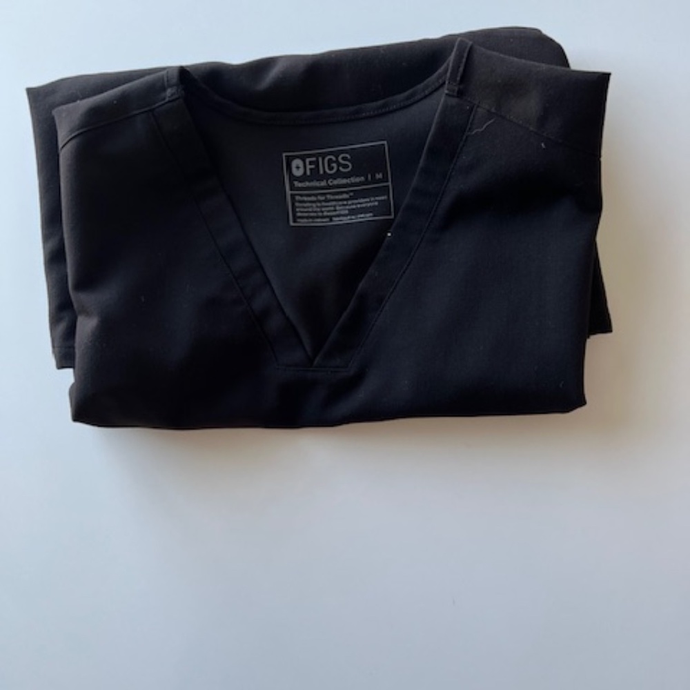 FIGS SCRUB TOP - Picture 4 of 4